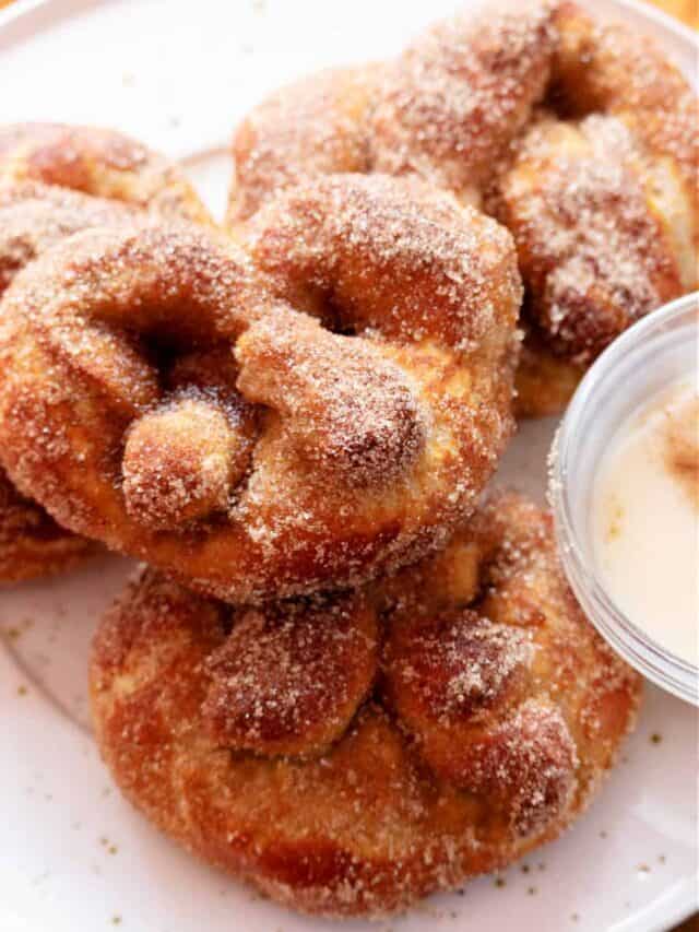 Vegan Apple Cider Pretzels