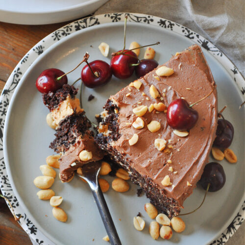 Easy One Bowl Vegan Chocolate Cake - Rabbit and Wolves